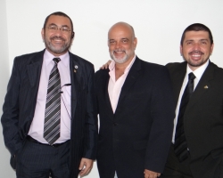 Nossos diretores: Carlos Alberto Asa (Vice-Presidente), Jairo Passos (Presidente) e Leandro Pinho (Diretor Financeiro).